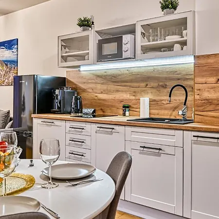 A5 Z Basenem, Sauna, Jacuzzi, Silownia - 5d Apartment *