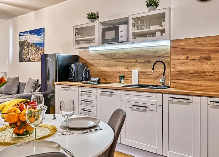 A5 Z Basenem, Sauna, Jacuzzi, Silownia - 5d Apartment *